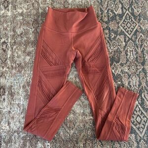ALO| Yoga Terracotta Leggings xs